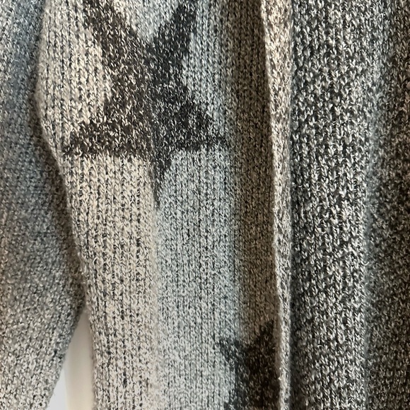 Cupcakes And Cashmere Grey Knit Etoile Star Open Front Long Cardigan Sweater - Picture 6 of 8